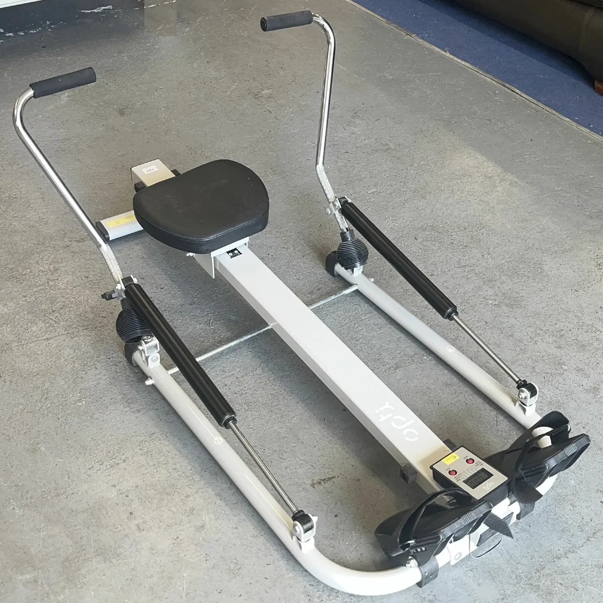 Argos Opti Pro Fitness Dual Hydraulic Rower - Image 1