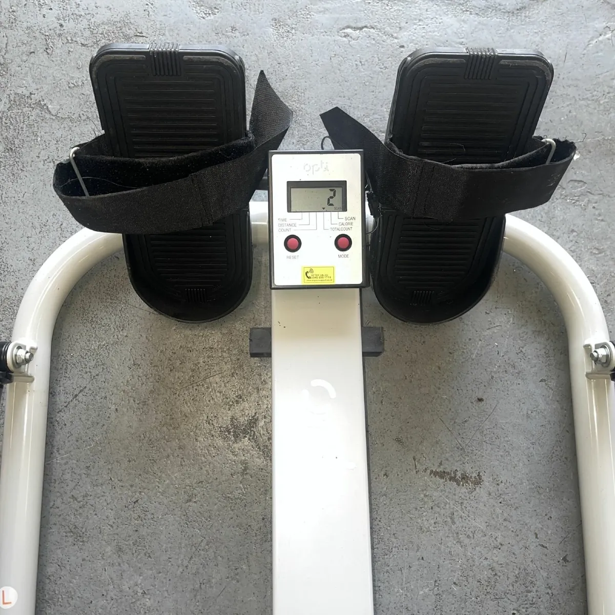Argos Opti Pro Fitness Dual Hydraulic Rower - Image 2