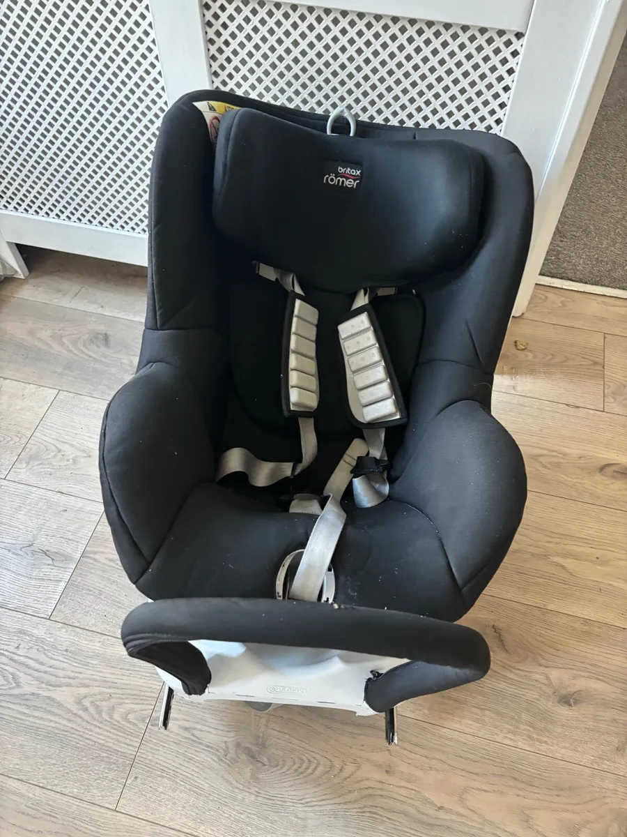 Baby car seat - Image 1