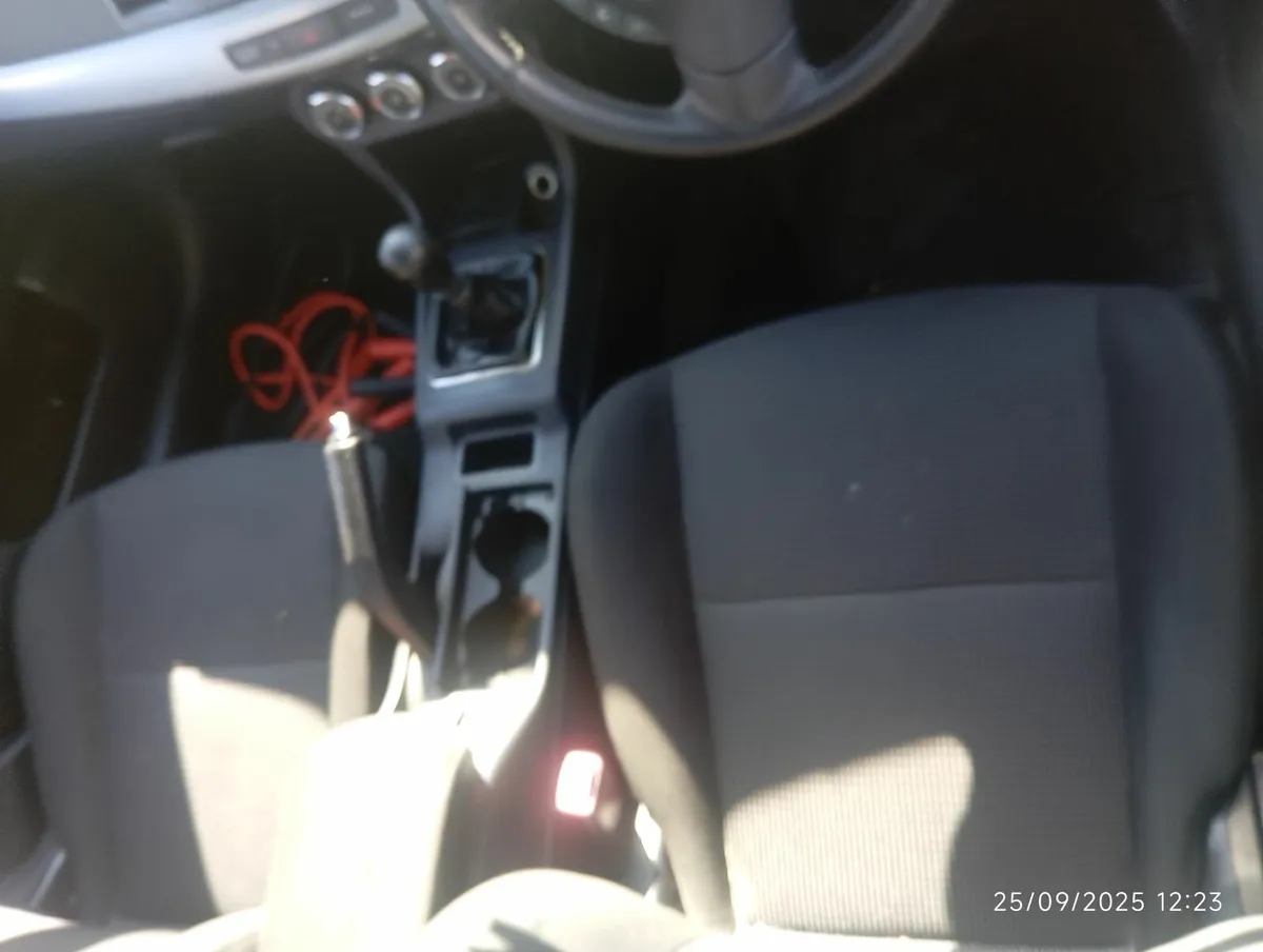Mitsubishi Lancer 2012 - Image 2