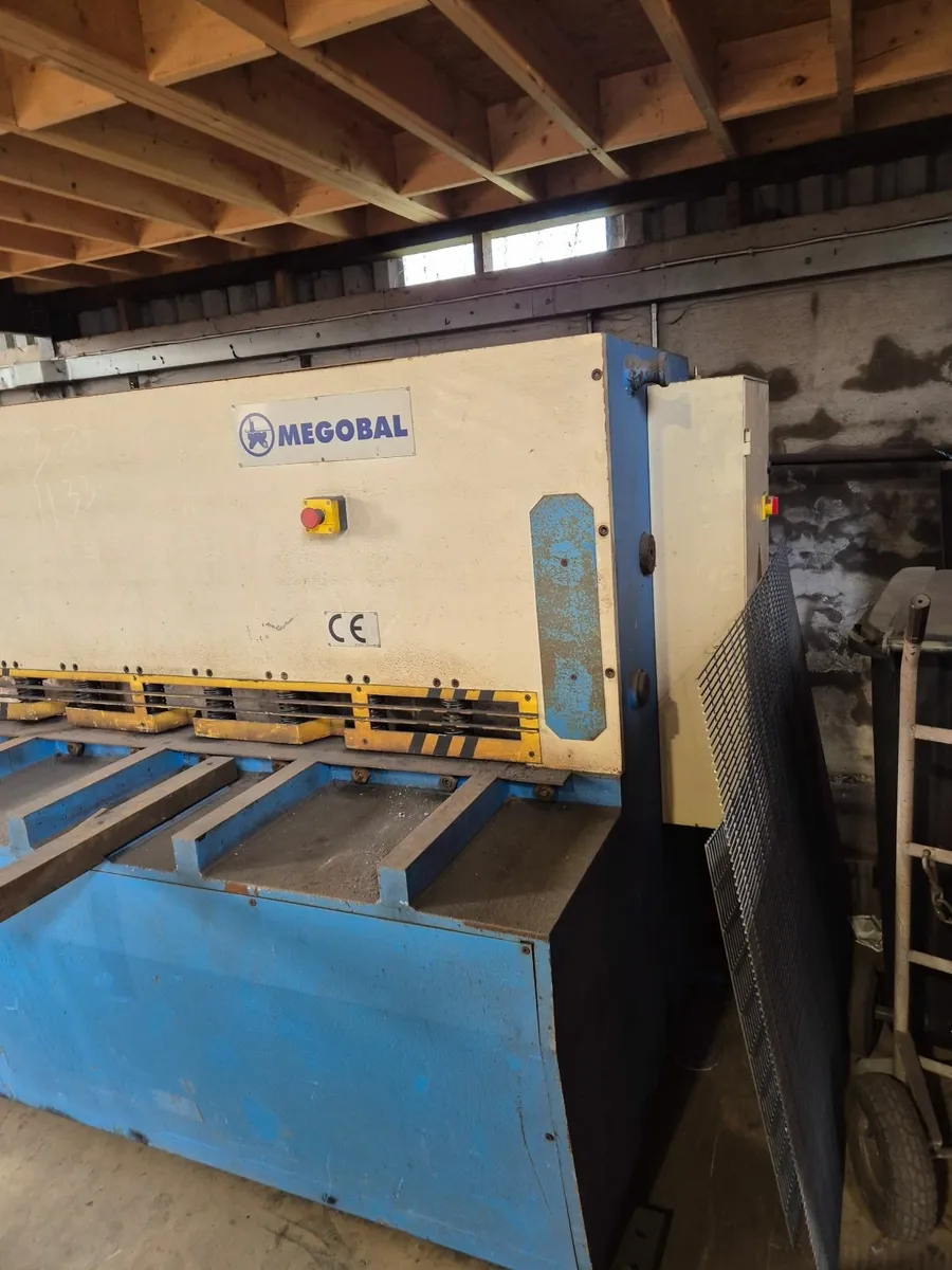 steel cutting guilotine - Image 2