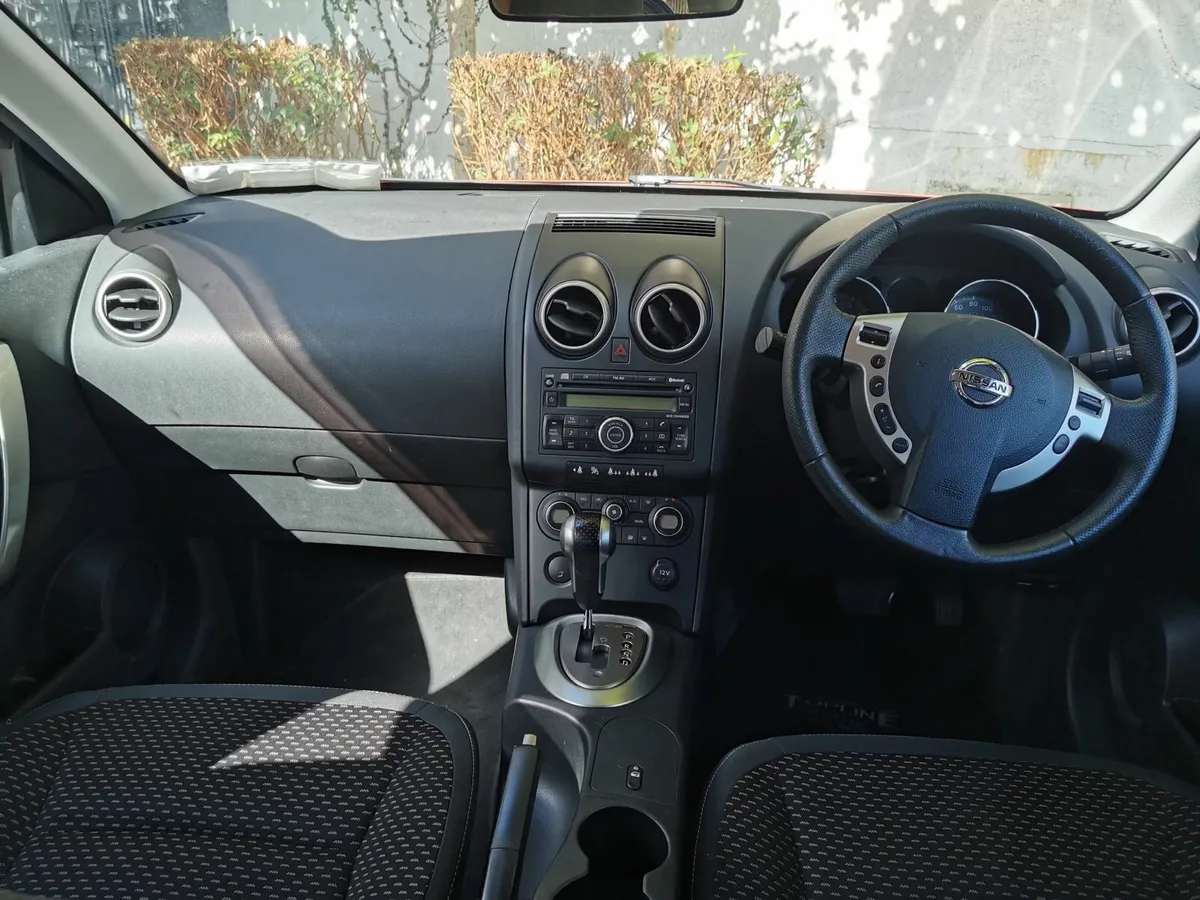 Nissan Qashqai 2009 AUTO CVT 2.0L - Image 4