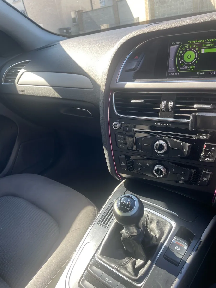 12 AUDI A4 - Image 2