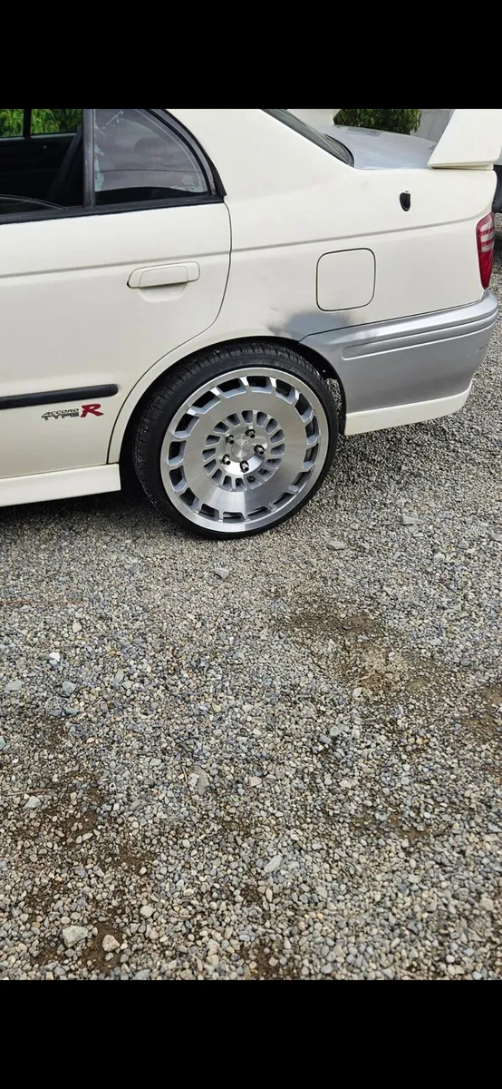 Honda Accord Type R 1999 - Image 2