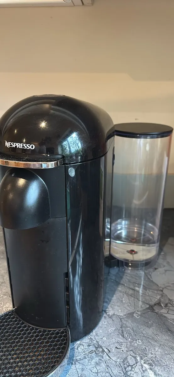 Nespresso Vertuo + Descaling kit - Image 1