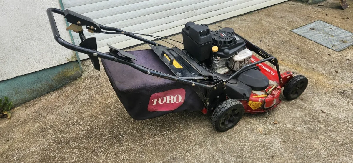 Toro Turfmaster twin blade mower. - Image 2