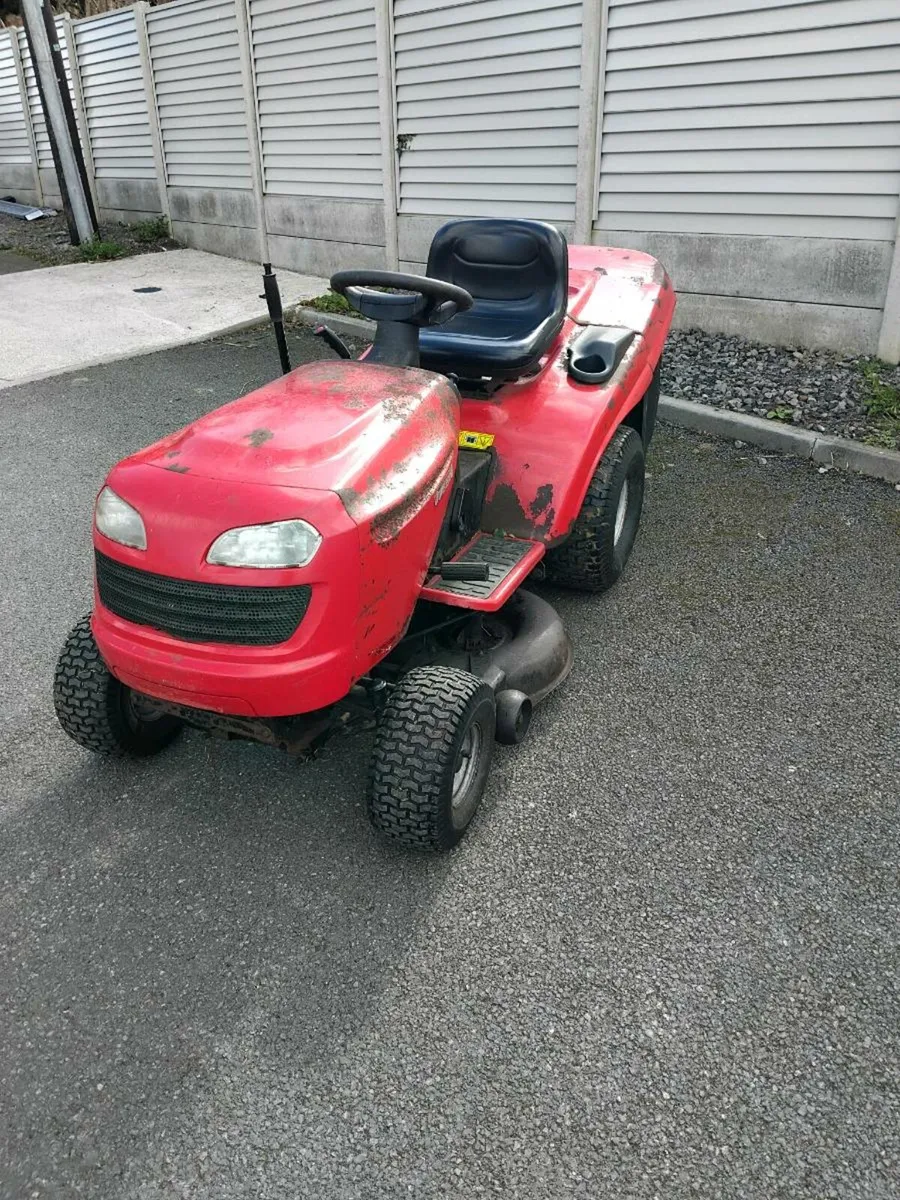 Ride on lawnmower - Image 2