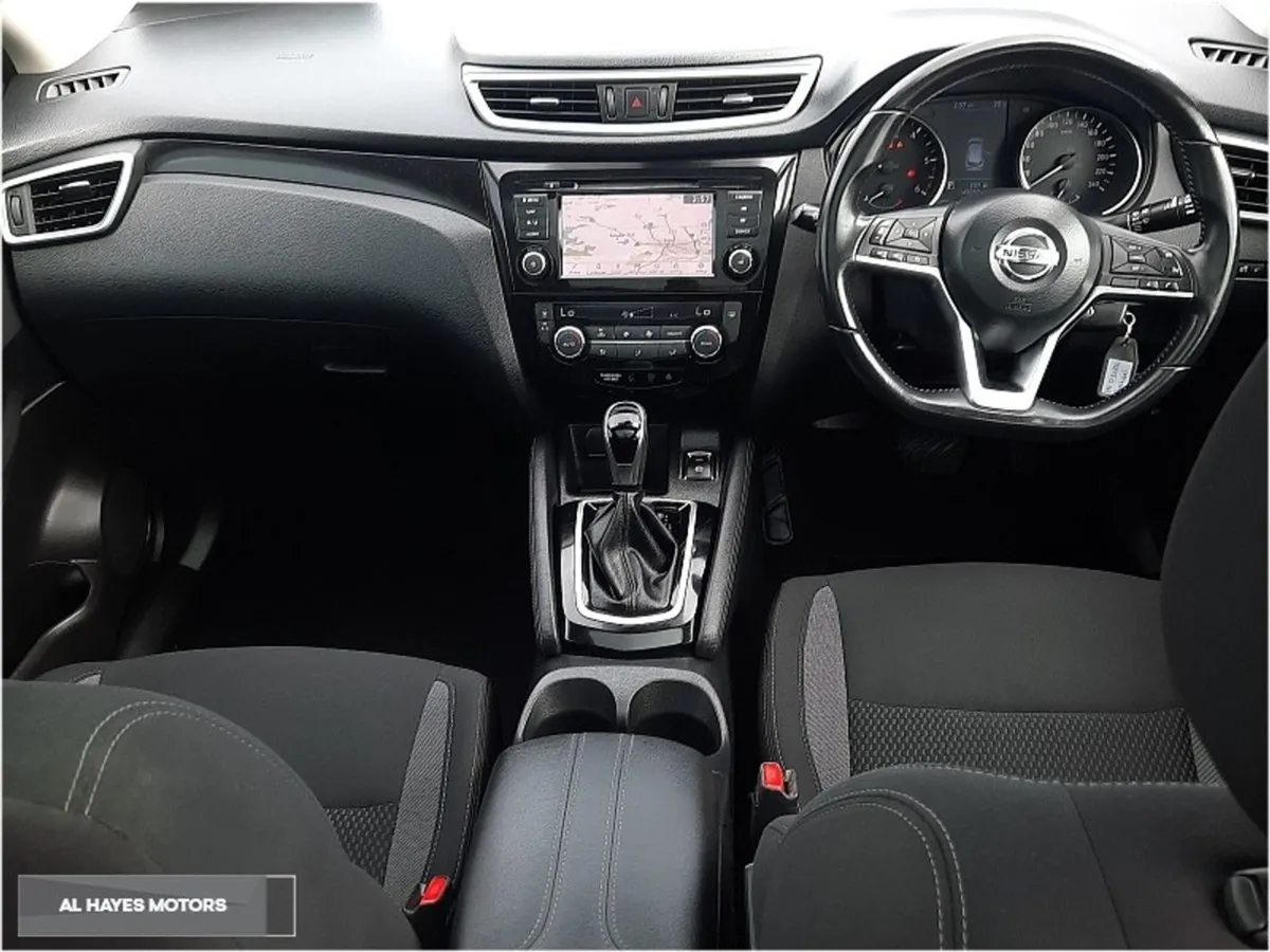 Nissan QASHQAI  automatic 1.5 DSL SV - Image 2