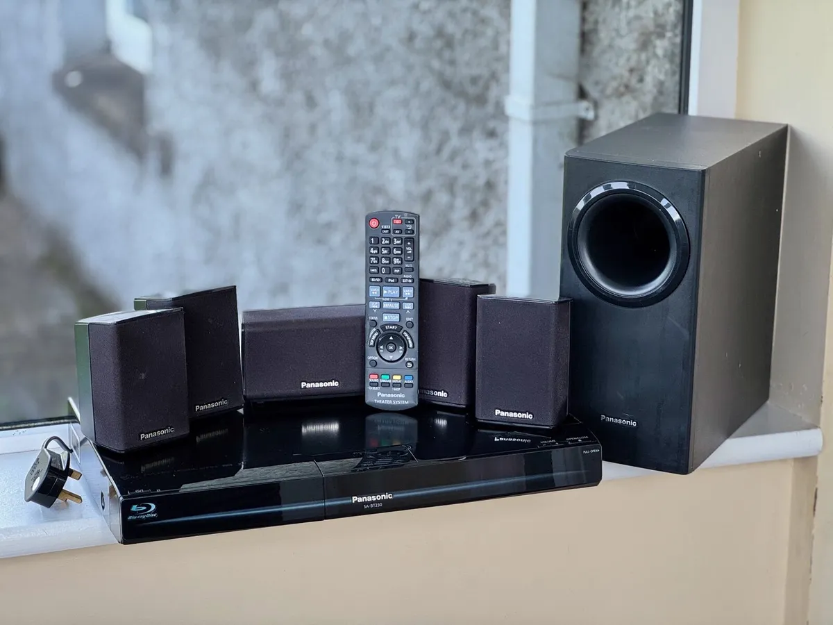 Panasonic Blu-ray home theater system - Image 1