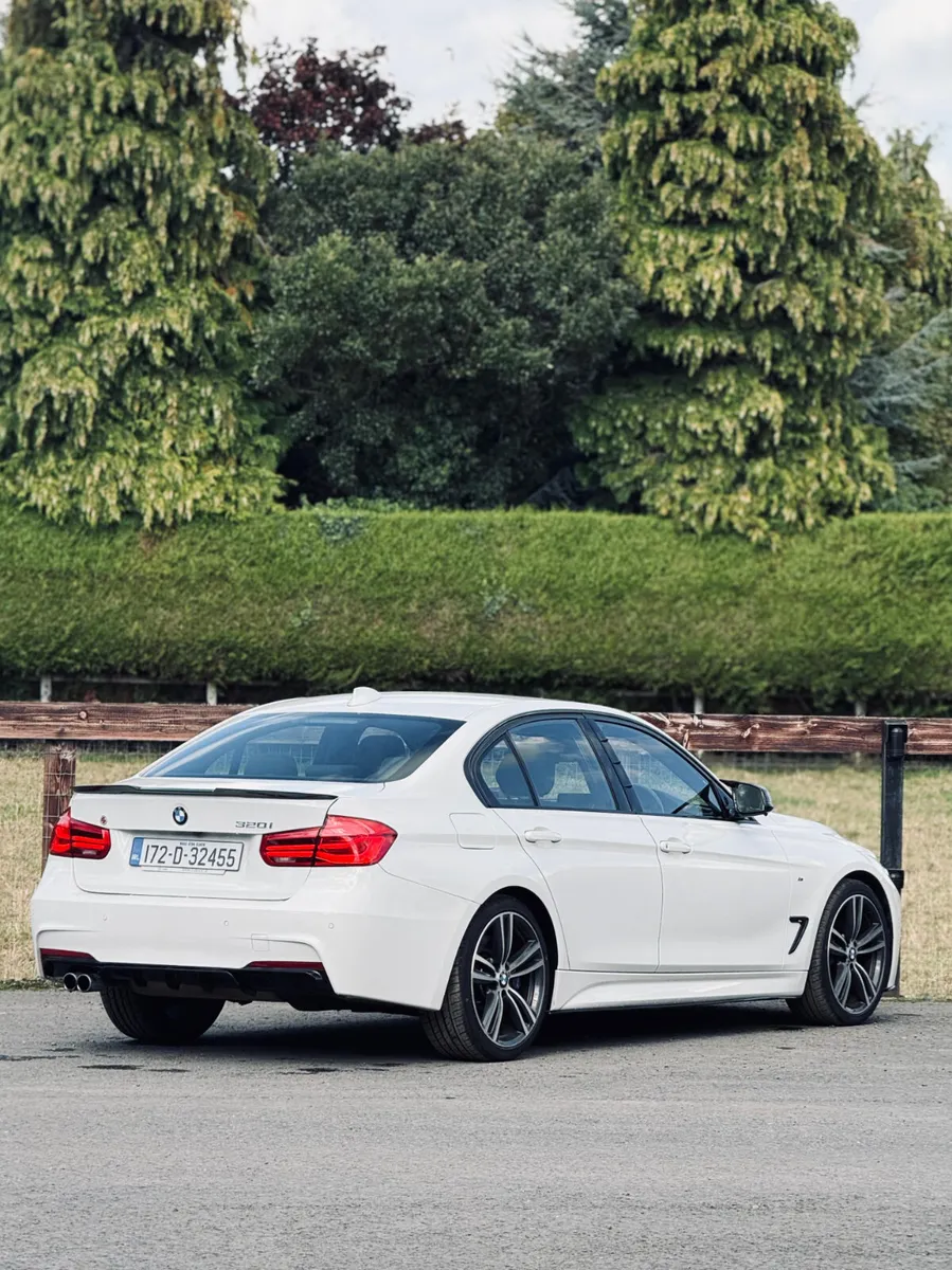 🌟 BMW 320i M Sport 2017 🌟 - Image 3