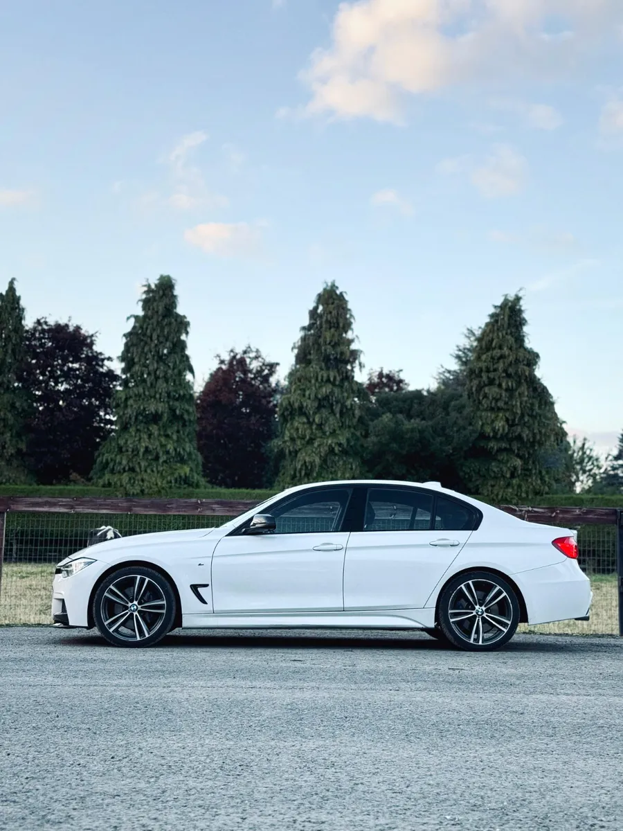 🌟 BMW 320i M Sport 2017 🌟 - Image 2