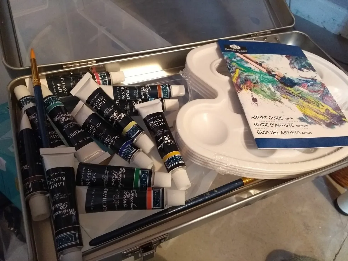 art supplies - sharpies paints etc  FREE - Image 2