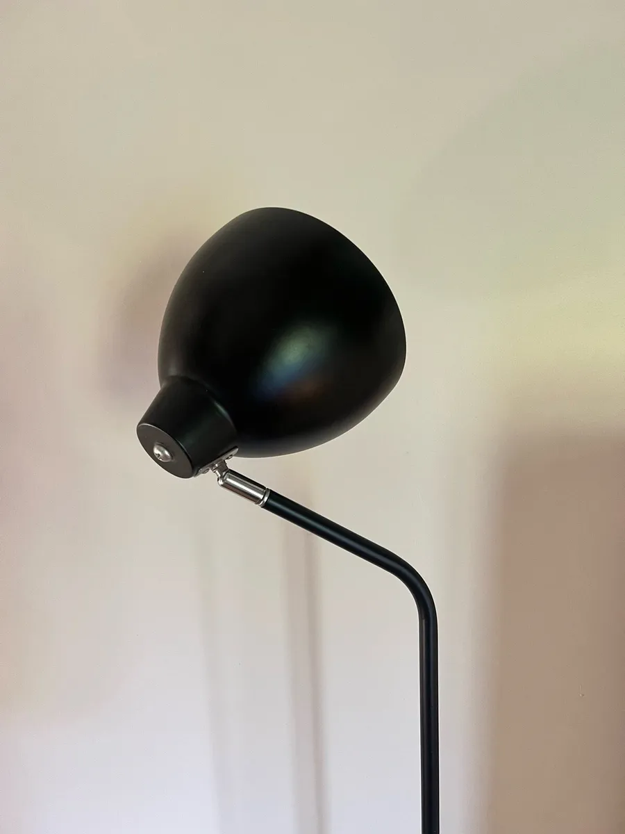 Black Metal Floor Lamp - Image 3