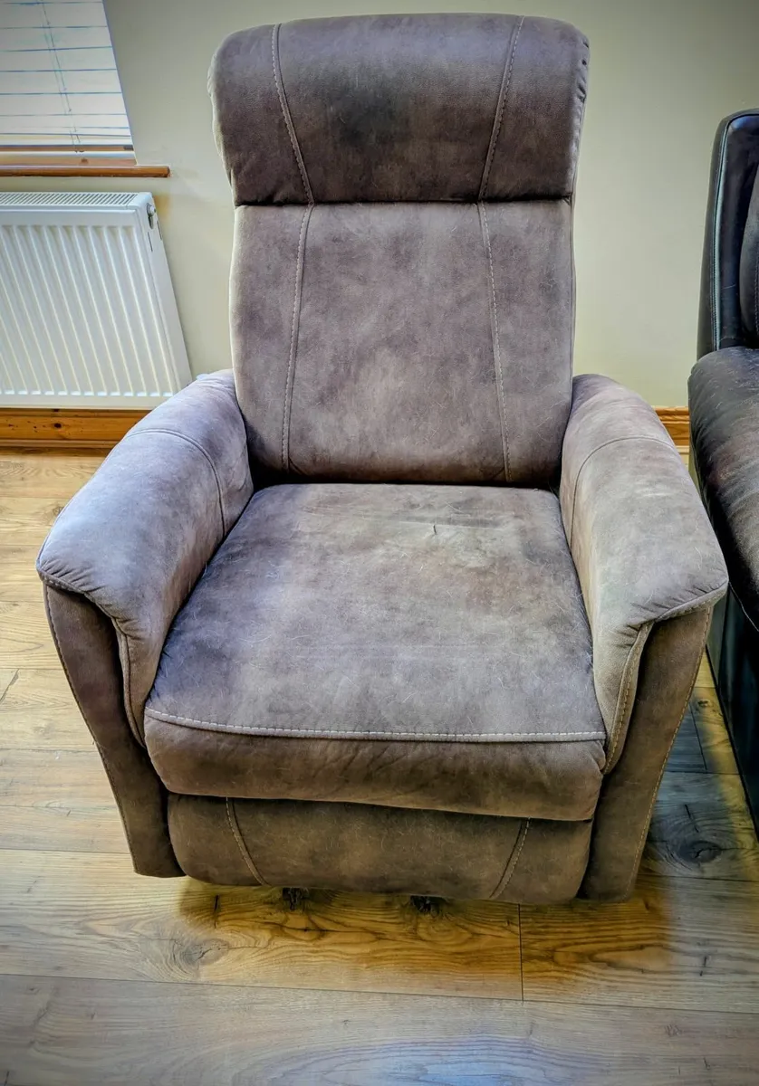 Reclining Chair - Image 2