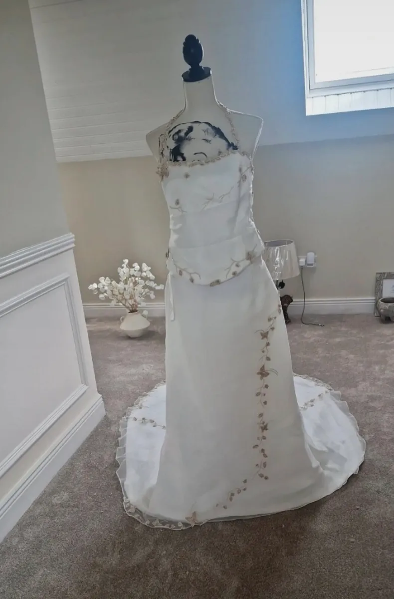 Wedding Dress - Image 4