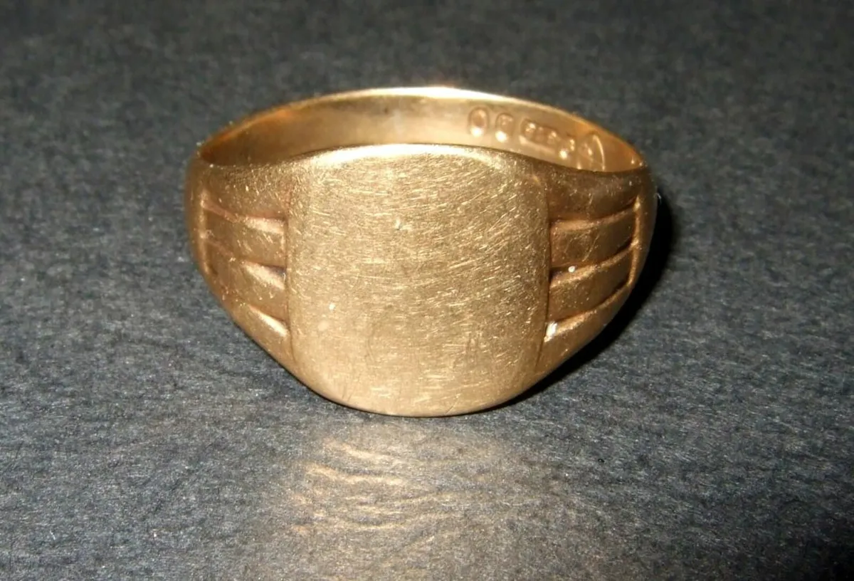 Vintage Trad' Hallmarked 9ct Gold Signet Ring - Image 1