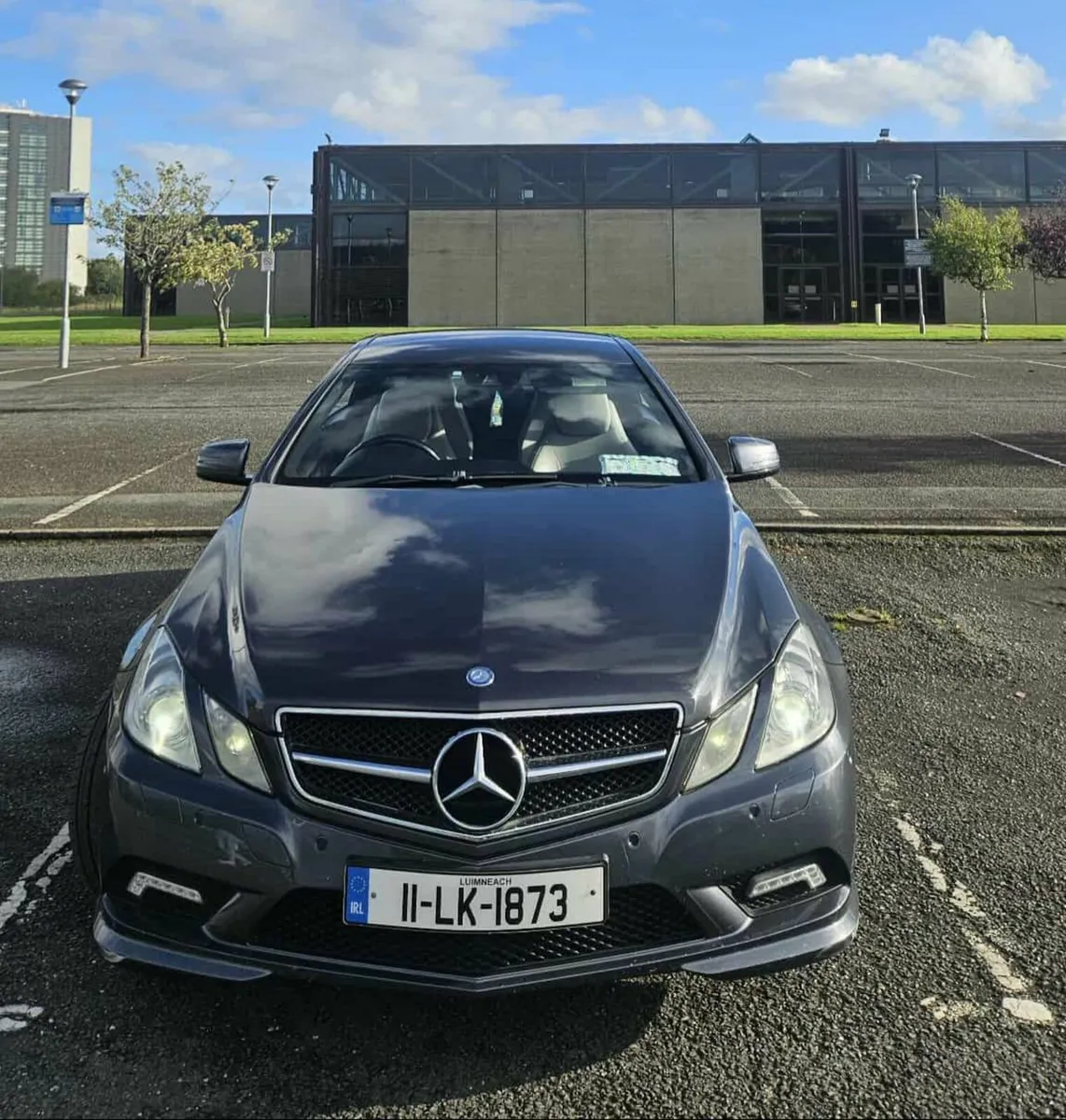 Mercedes E-220, 2011, AUTOMATIC, AMG LINE - Image 2