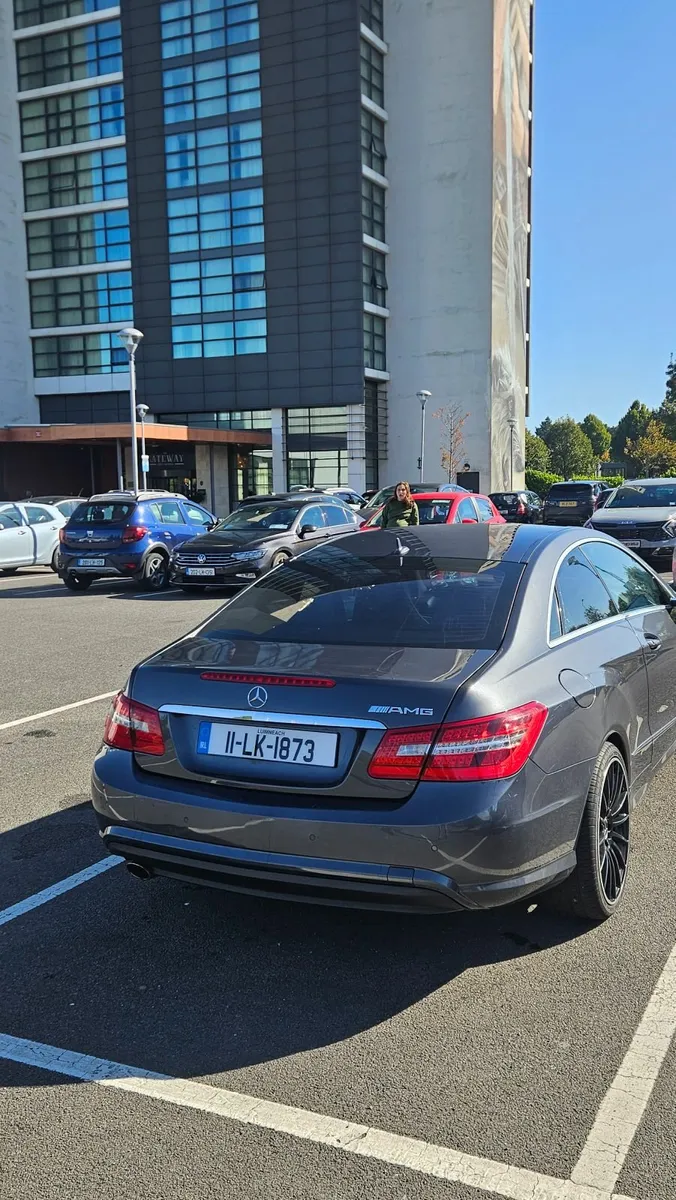 Mercedes E-220, 2011, AUTOMATIC, AMG LINE - Image 3