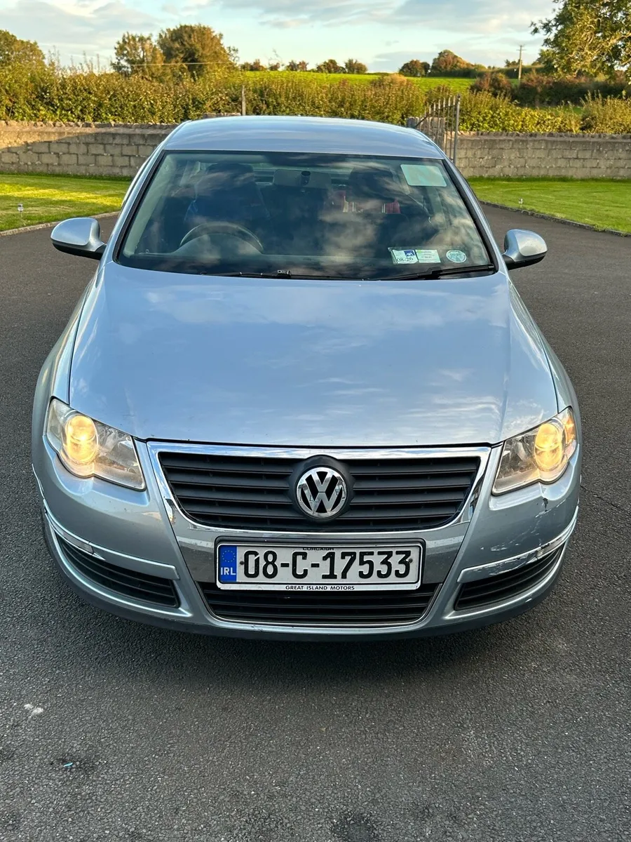 Volkswagen Passat!!LOW MILES!!! - Image 4