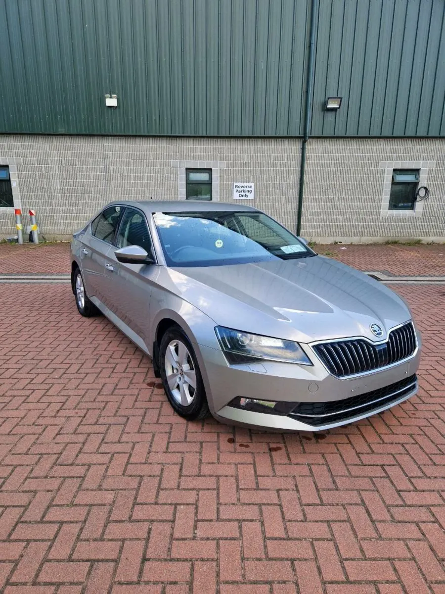 2017 Skoda Superb 1.6 €6450 - Image 1