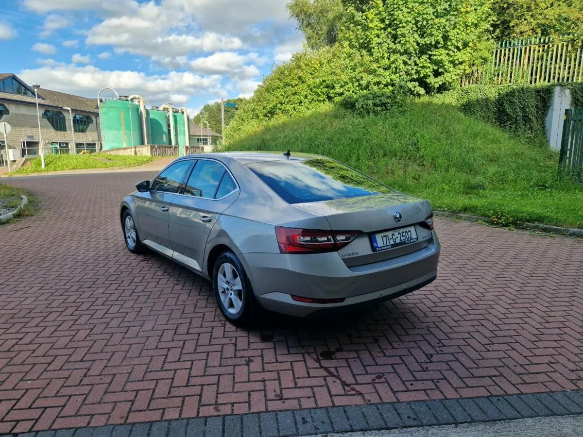 2017 Skoda Superb 1.6 €6450 - Image 4