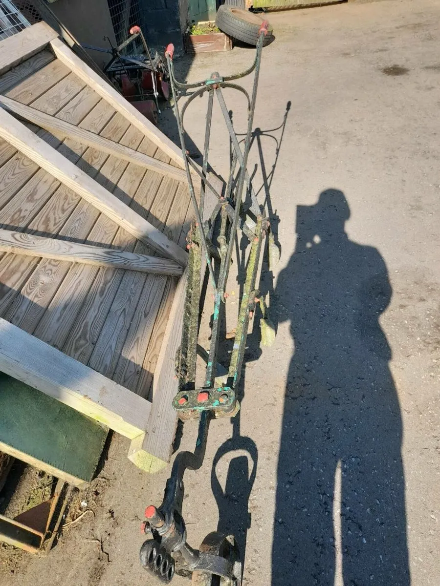 Seed sower and hunting hoe - Image 4