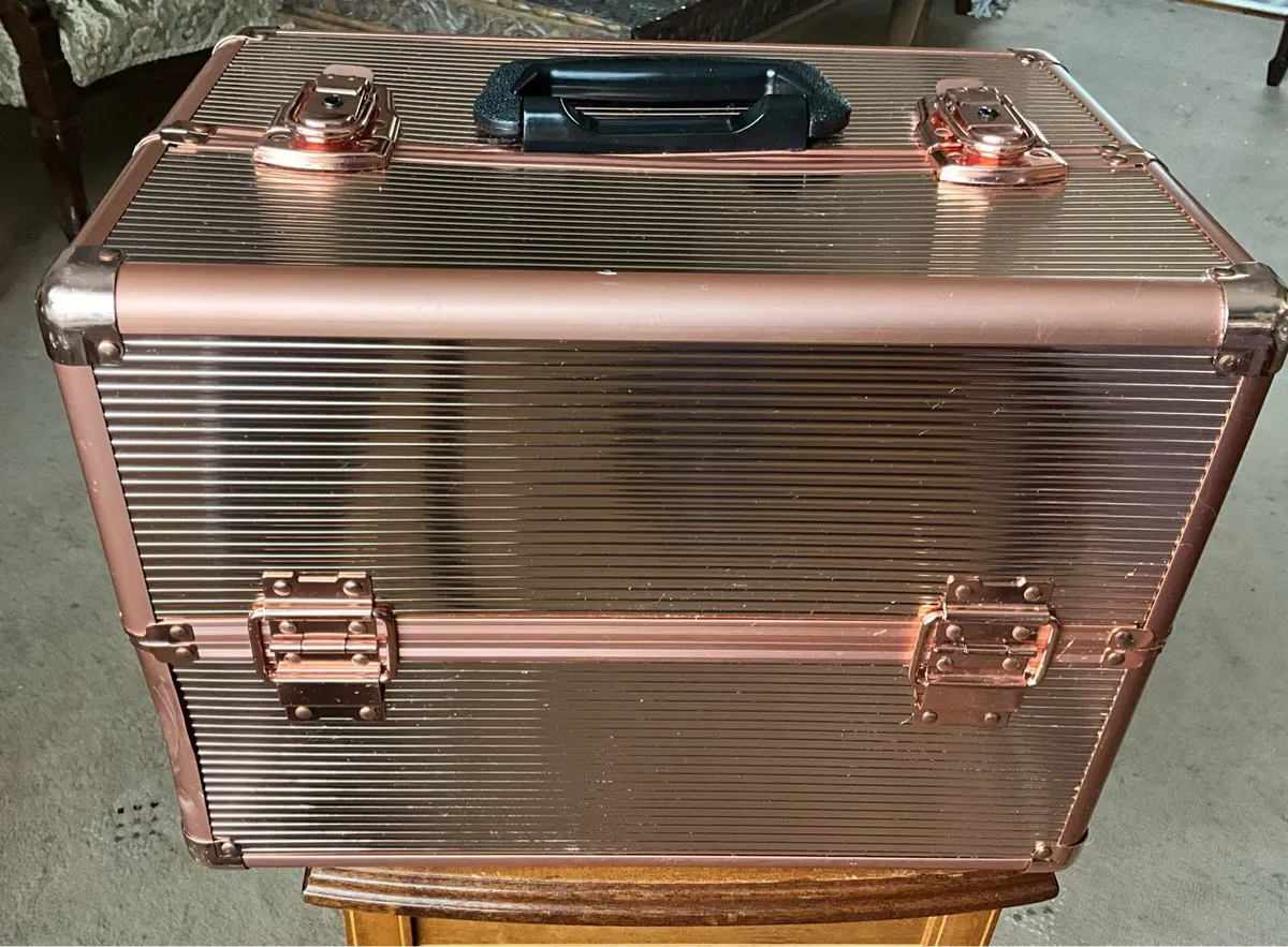 Cosmetic Portable Box/Organiser - Image 2