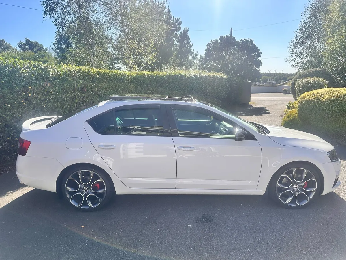 2017 Skoda Octavia VRS Challenge Edition 2.0 TDI - Image 3