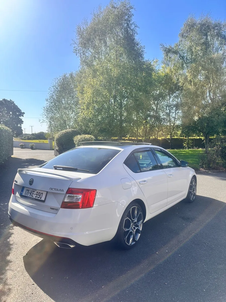 2017 Skoda Octavia VRS Challenge Edition 2.0 TDI - Image 4