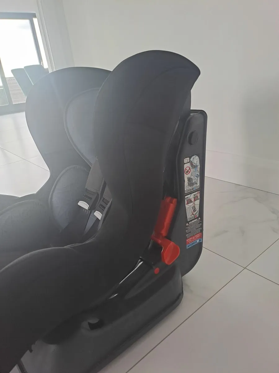 Childs car seat - Image 3