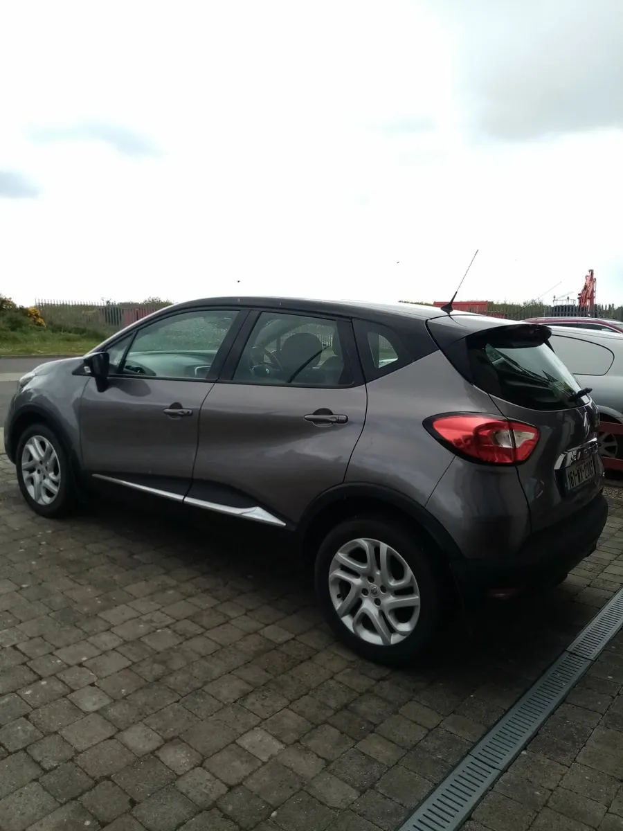 Renault Captur 2016 - Image 1