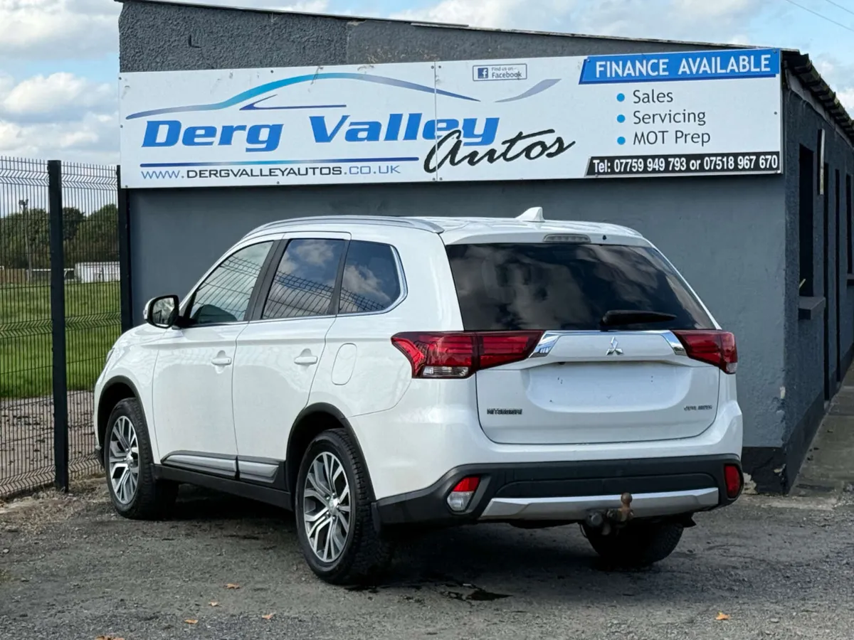 Mitsubishi Outlander 2017 - Image 2