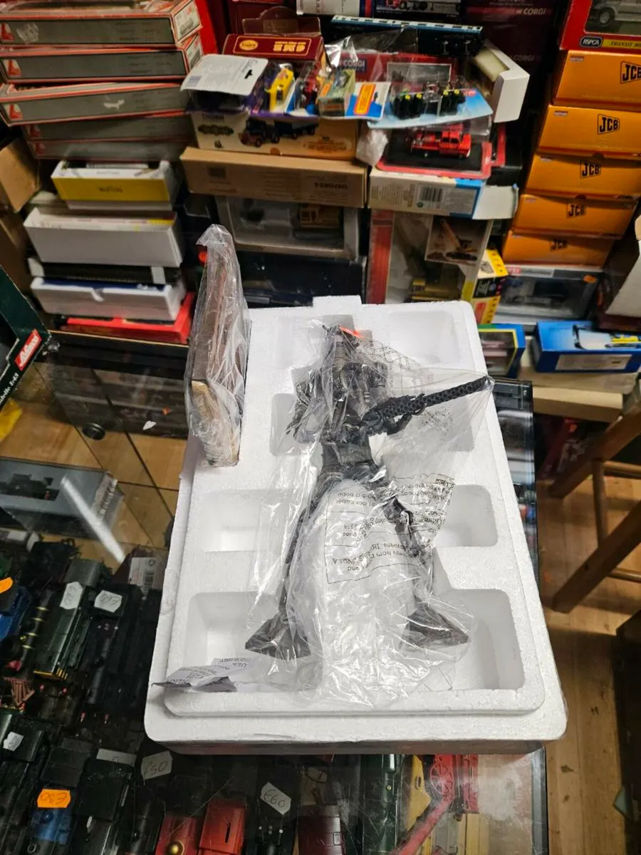 Star Wars Gentle Giant IG88 - Image 2