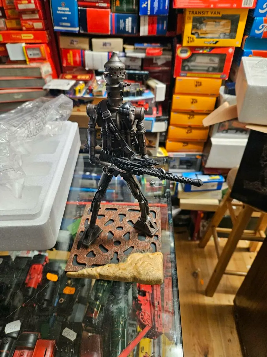 Star Wars Gentle Giant IG88 - Image 3
