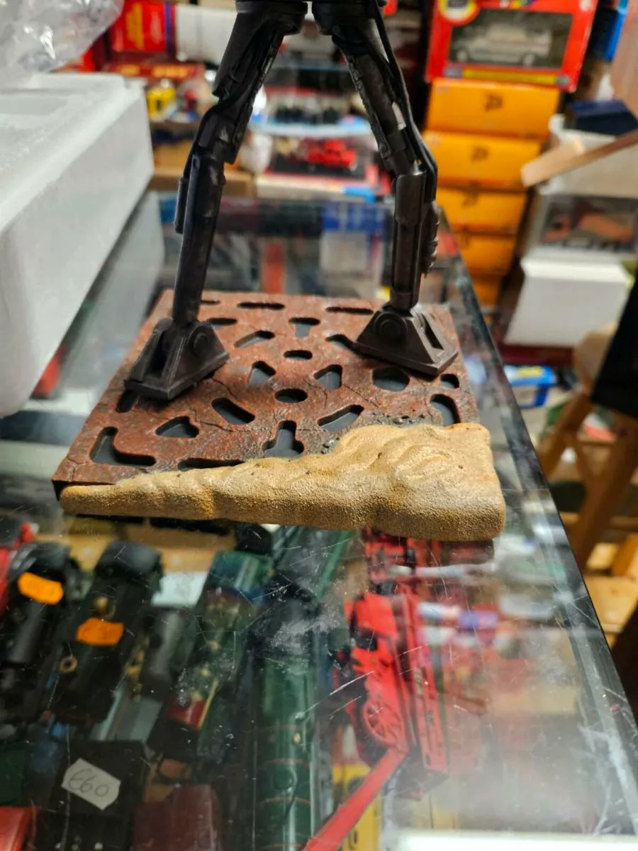 Star Wars Gentle Giant IG88 - Image 4