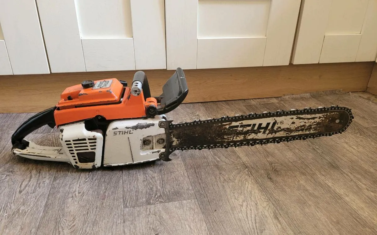 Stihl 041AV Chainsaw - Image 3