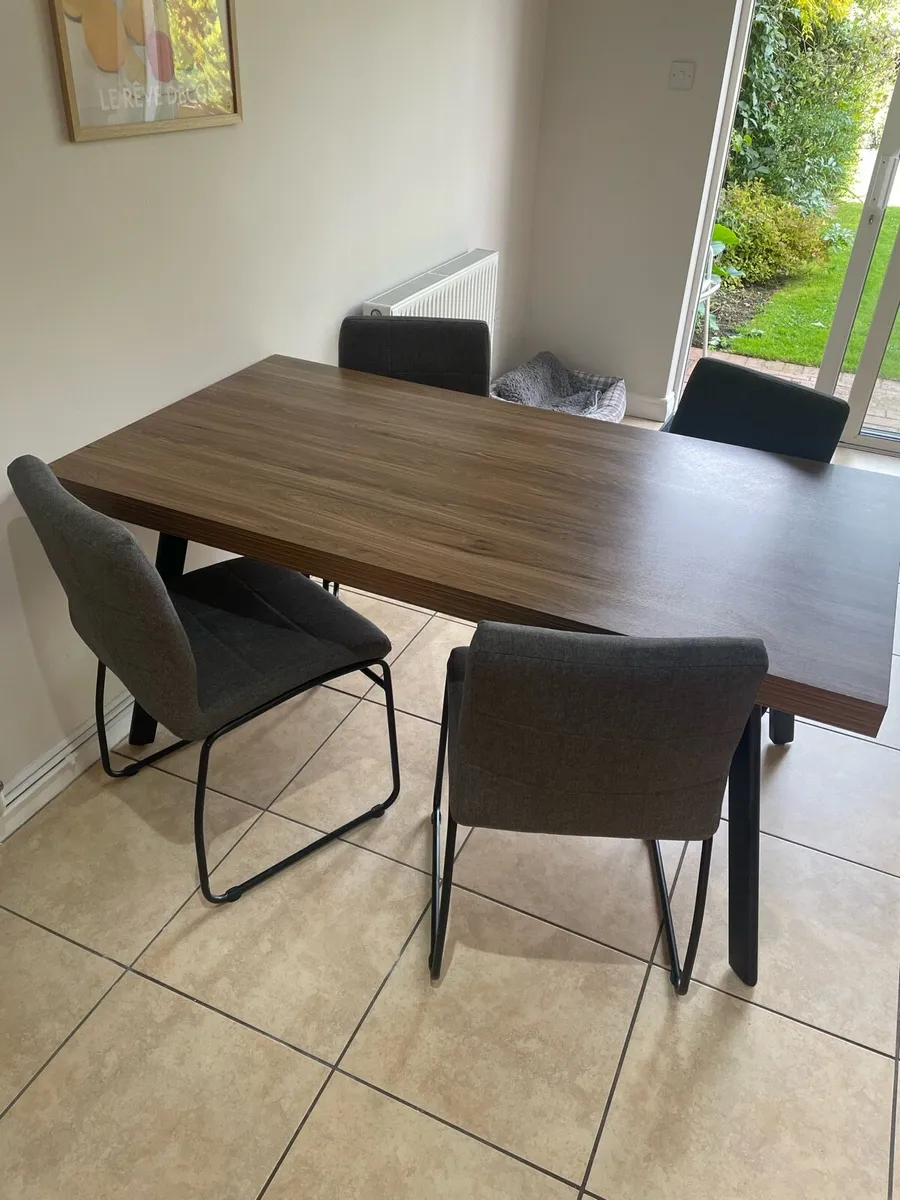 Dining table & 4 Chairs - Image 3