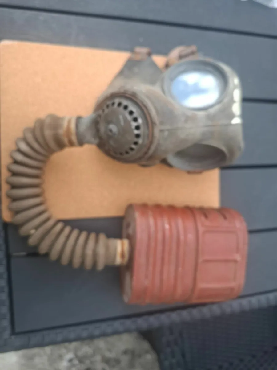 WW2 GAS MASK