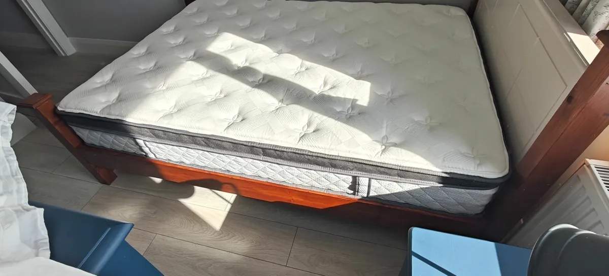 Unused Double Mattress - Hybrid Memory Foam - Image 1