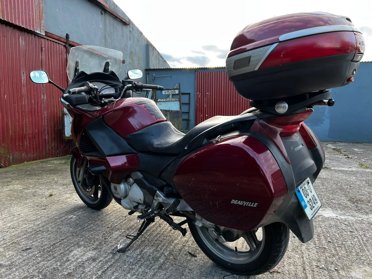 Honda deauville 650cc - Image 3