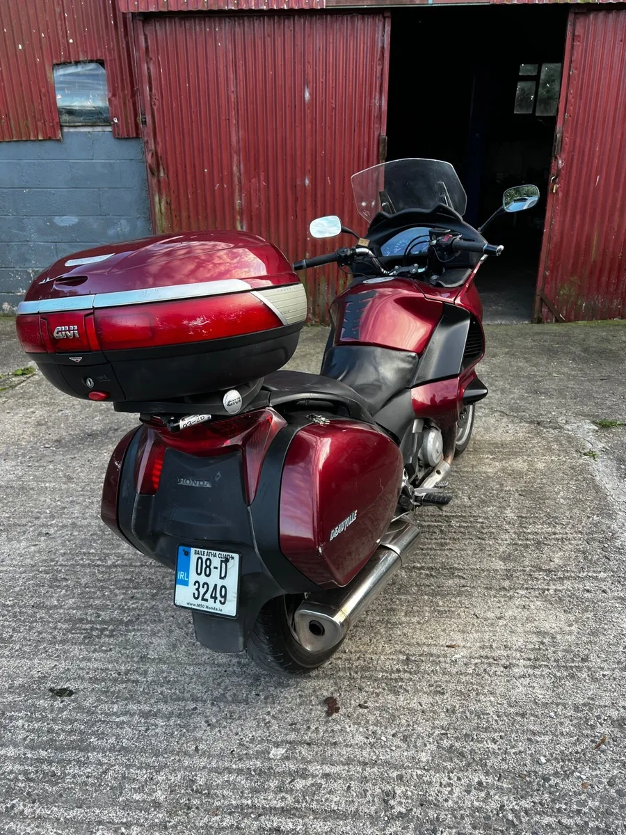 Honda deauville 650cc - Image 4