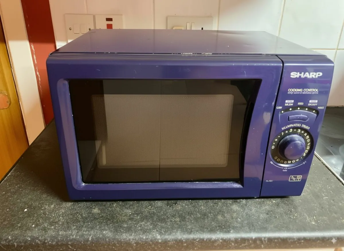 Sharp R-212 Microwave Oven 800W, Compact &Reliable - Image 1