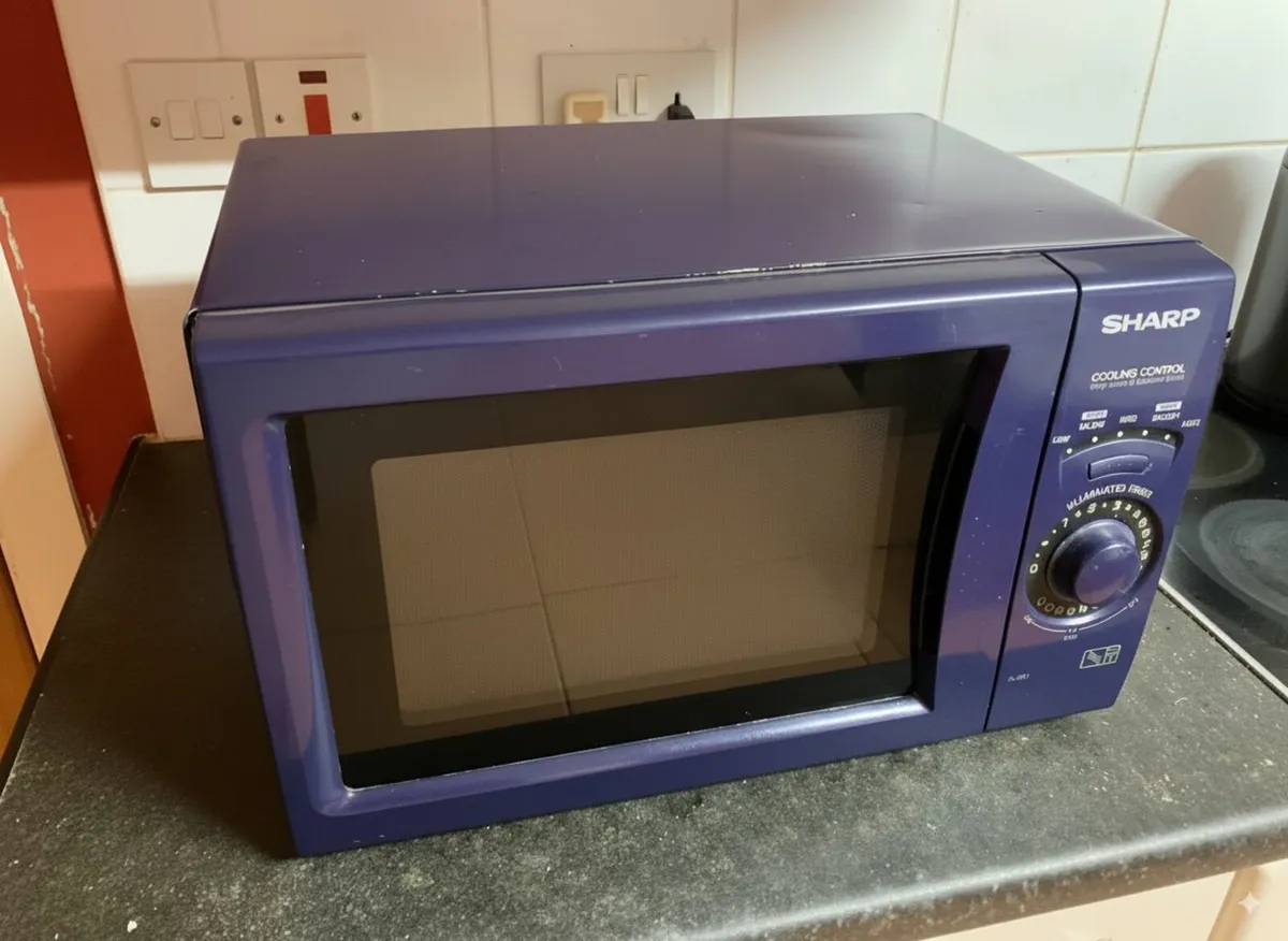 Sharp R-212 Microwave Oven 800W, Compact &Reliable - Image 2