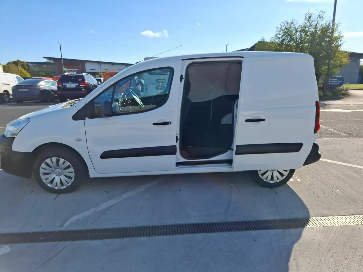 Citroen Berlingo 2018 - Image 2