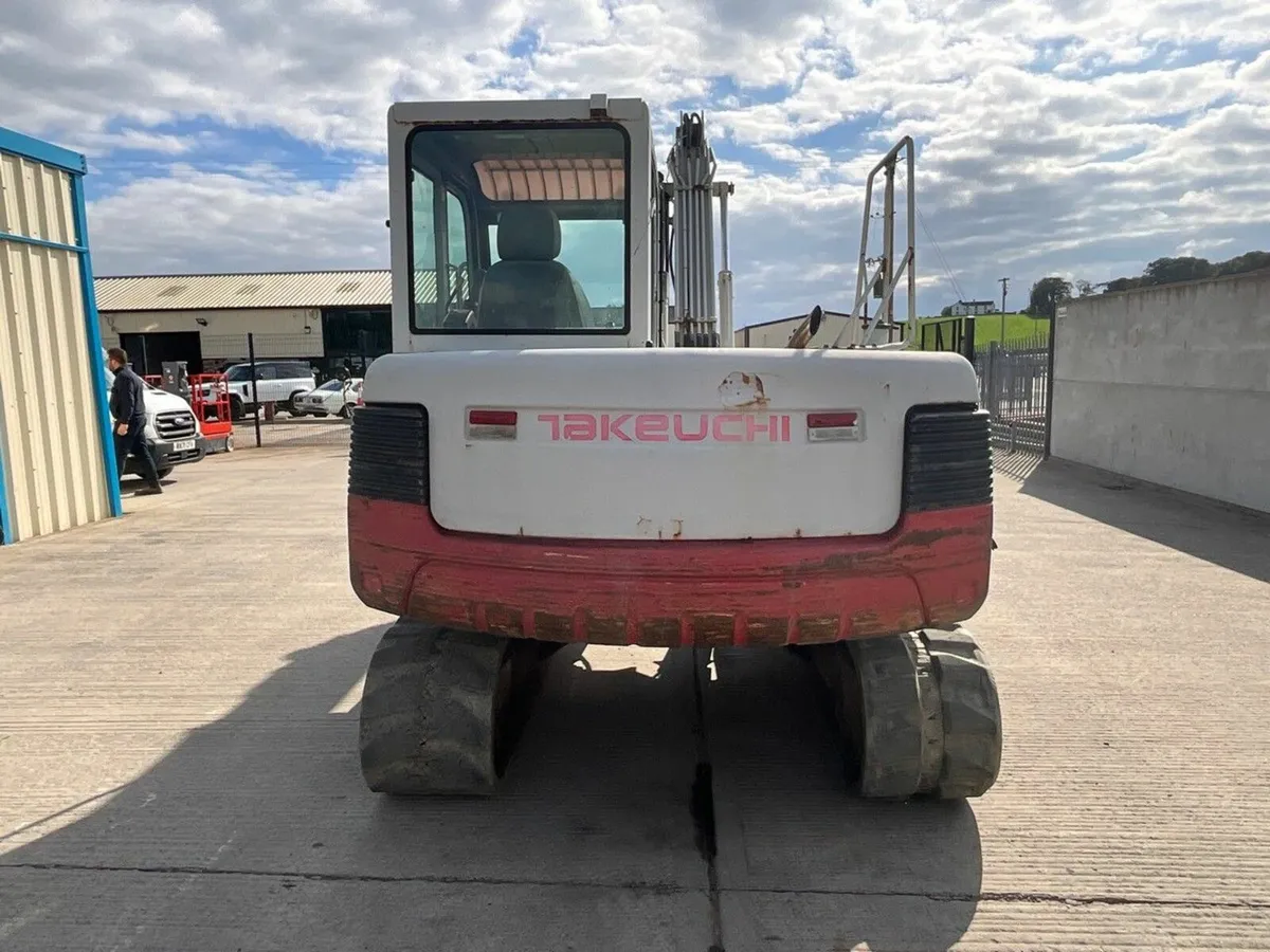 TAKEUCHI TB175 7.5 TON MIDI DIGGER - Image 3