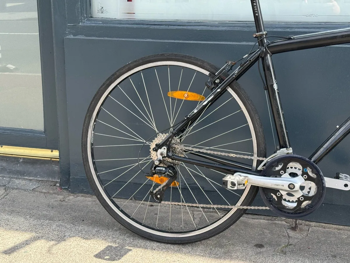 Trek FX 7.3 - Image 2