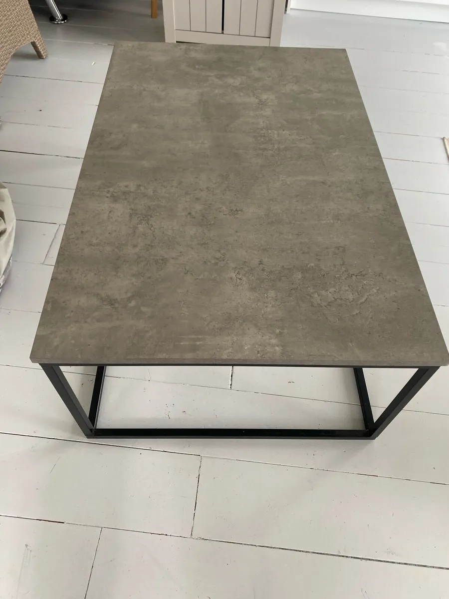 Coffee table - Image 1