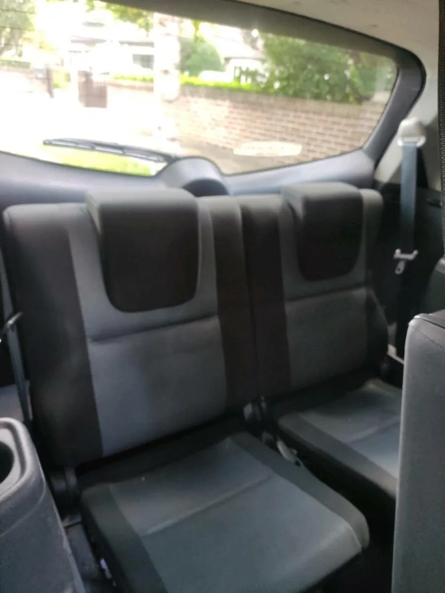 Toyota 7 seater for sale - Image 3
