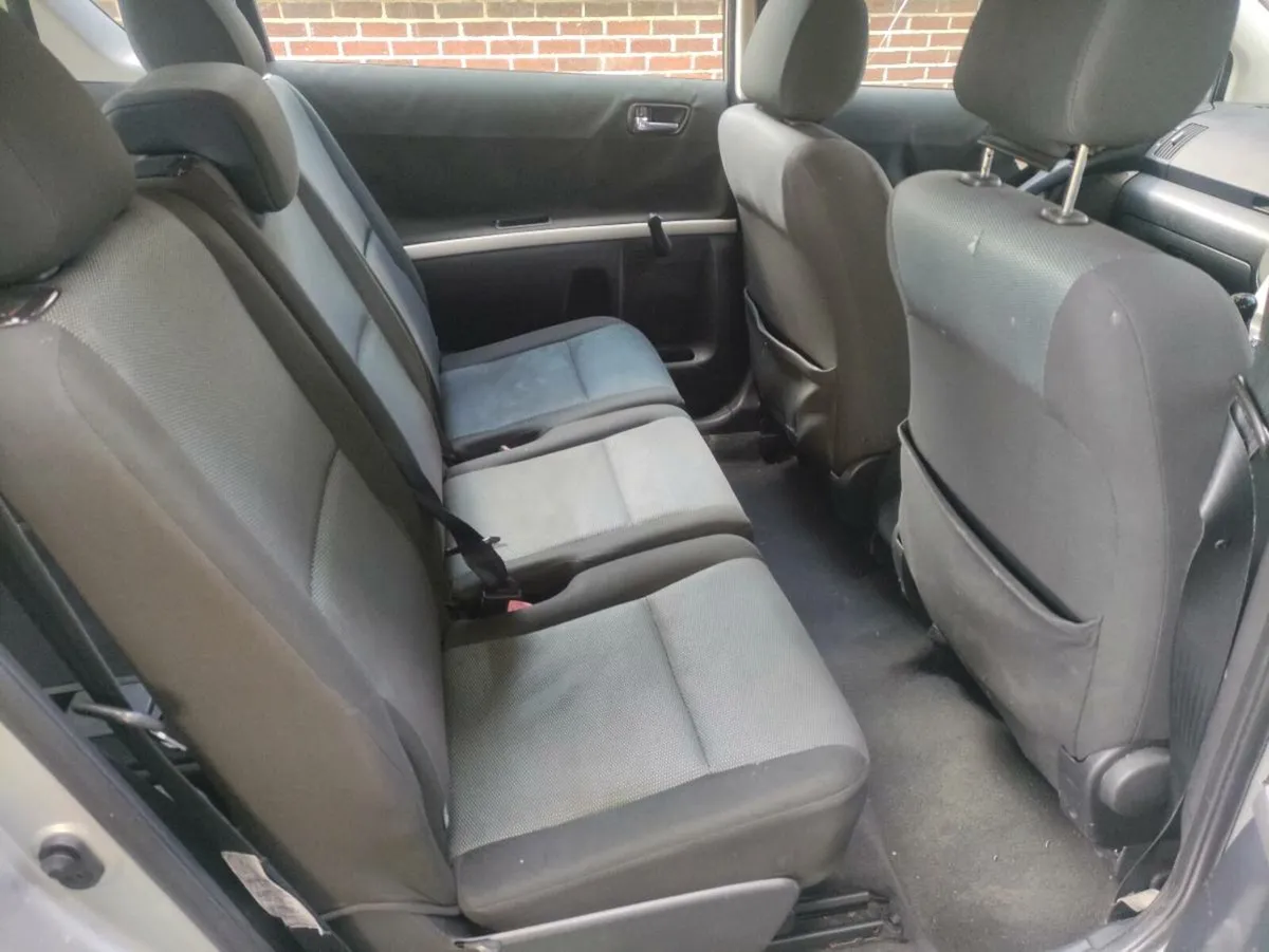 Toyota 7 seater for sale - Image 4