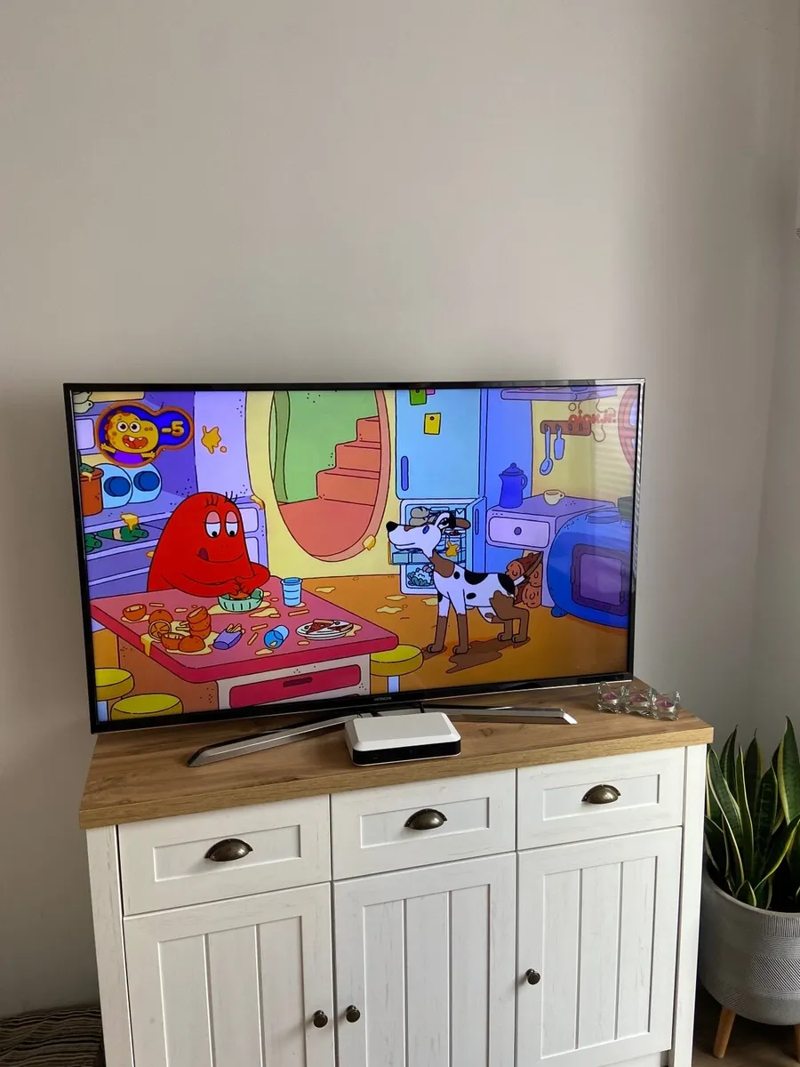 55inch  Smart TV Toshiba - Image 3